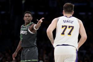 现役后卫25岁前季后赛单场30+场次榜：爱德华兹第一 东契奇第二