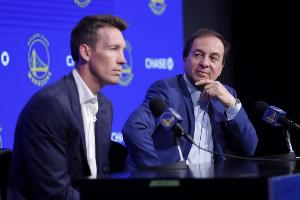 邓利维：我们在球员市场上非常激进 有能力在赛季中期升级阵容